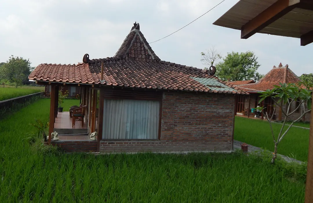 Alamanda Family Villas & Pool-1