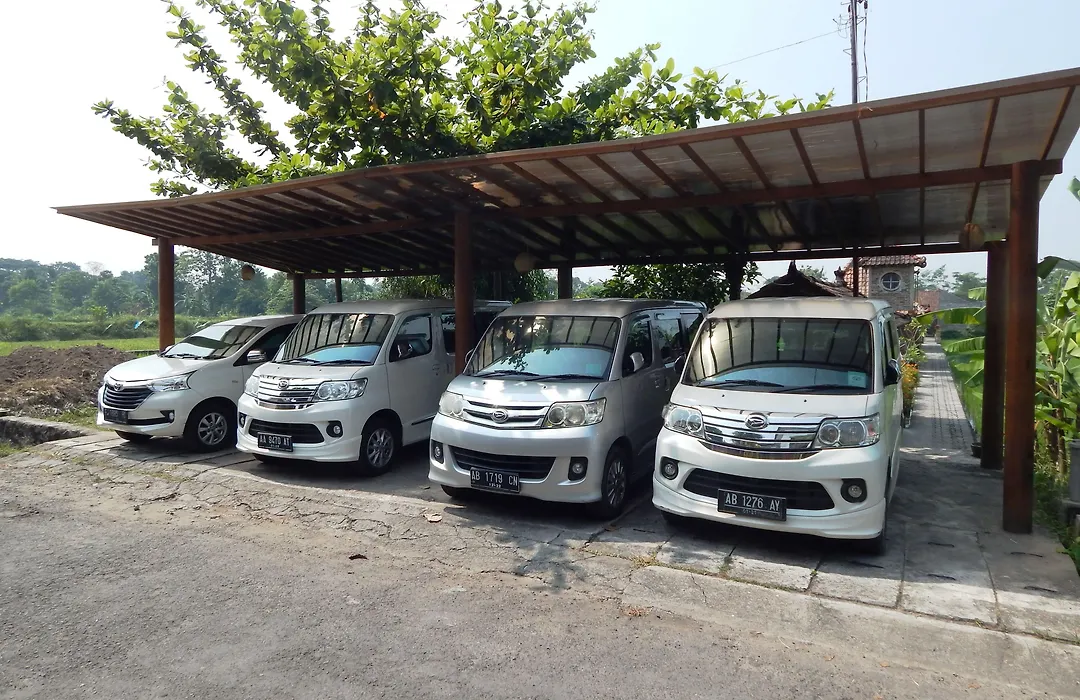Alamanda Family Villas & Pool-1