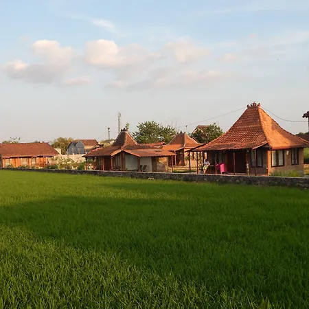 Alamanda Family Villas & Pool-3